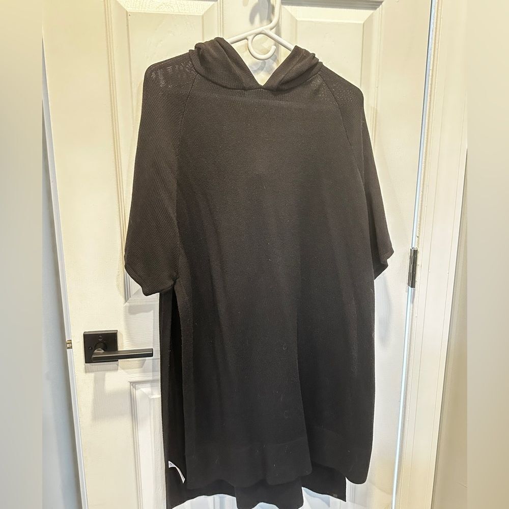 Lululemon Opened Up Poncho in M/L